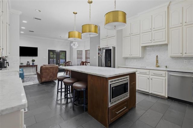 2810 Saint Francis Forest Drive, Lake Charles, LA 70605