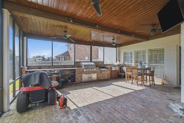 2810 Saint Francis Forest Drive, Lake Charles, LA 70605