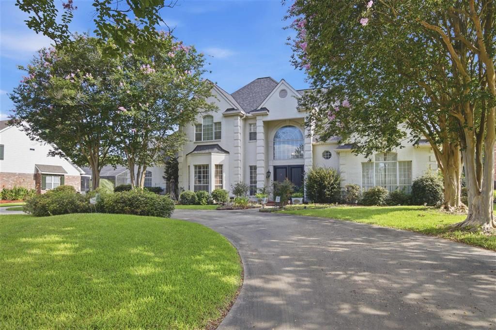 2810 Saint Francis Forest Drive, Lake Charles, LA 70605