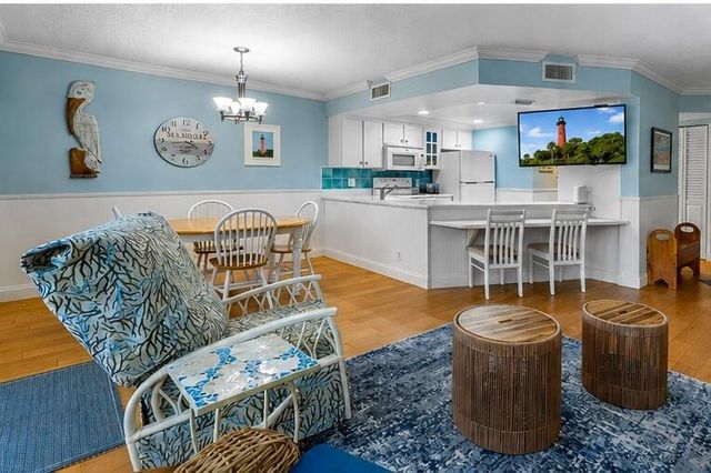 1605 S US HIGHWAY 1 E204, Jupiter, FL 33477