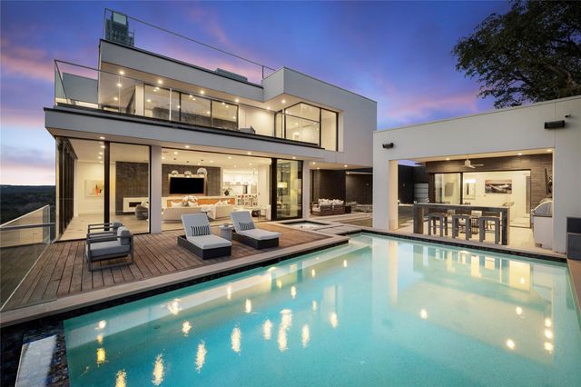 6607 W COURTYARD DR, Austin, TX 78730