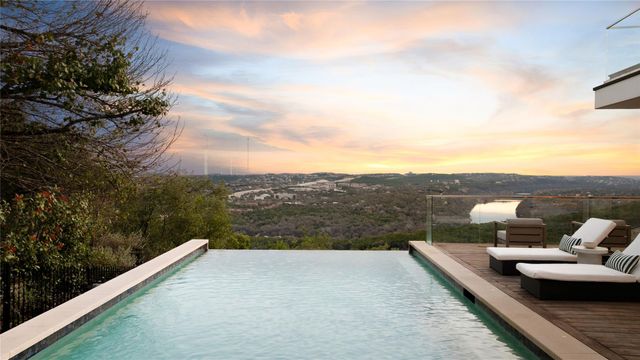 6607 W COURTYARD DR, Austin, TX 78730