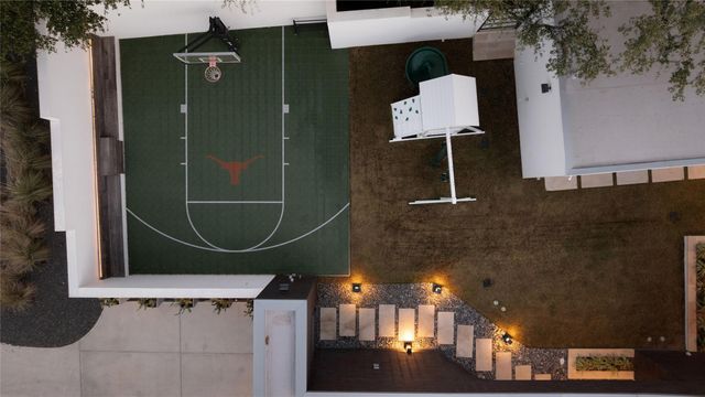 6607 W COURTYARD DR, Austin, TX 78730