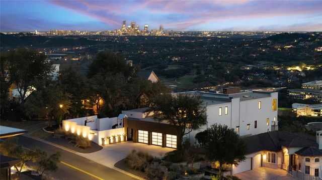 6607 W COURTYARD DR, Austin, TX 78730