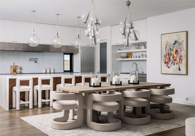 6607 W COURTYARD DR, Austin, TX 78730