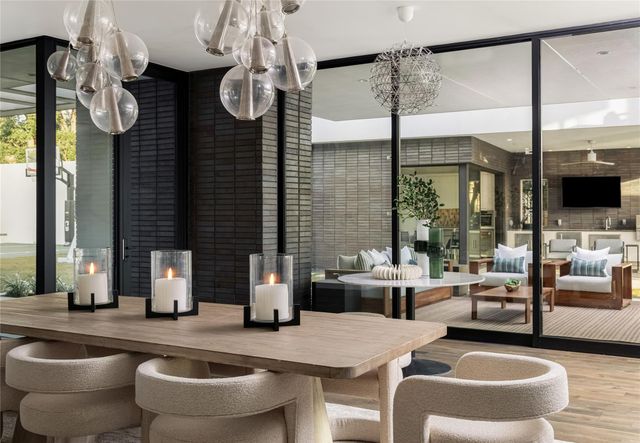 6607 W COURTYARD DR, Austin, TX 78730