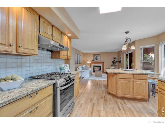 2924 Lake Park Way, Longmont, CO 80503