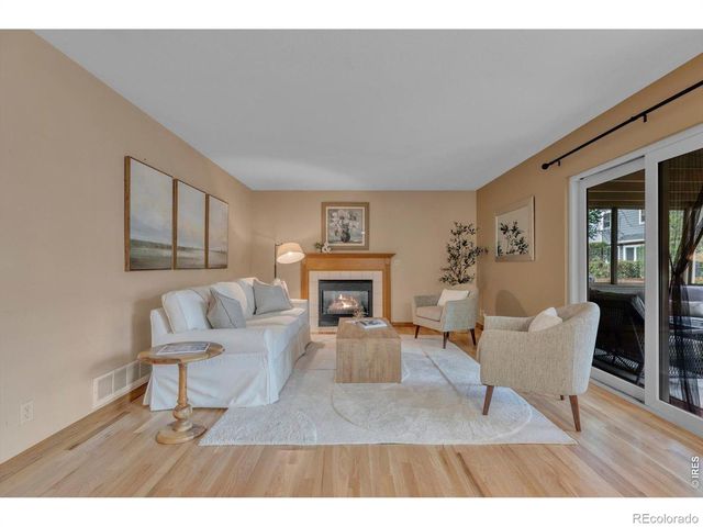 2924 Lake Park Way, Longmont, CO 80503