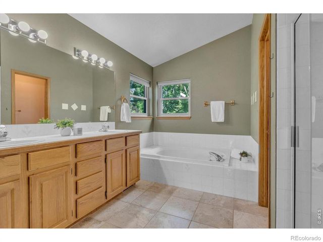 2924 Lake Park Way, Longmont, CO 80503