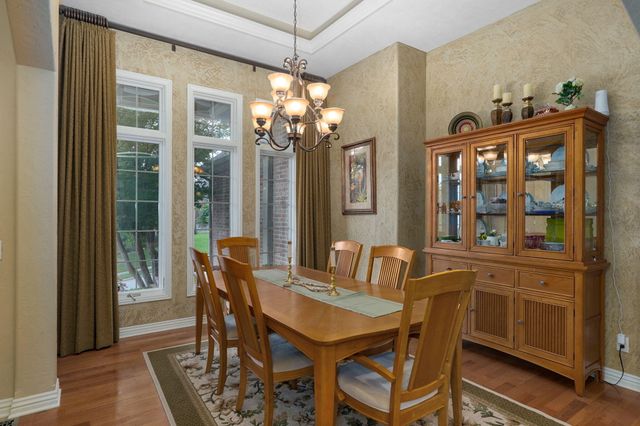 5838 S Brightwater Trail, Springfield, MO 65810