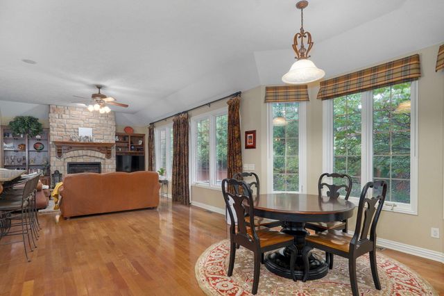 5838 S Brightwater Trail, Springfield, MO 65810