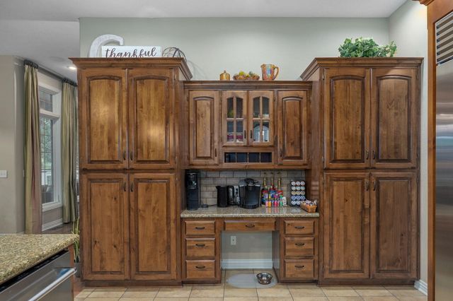 5838 S Brightwater Trail, Springfield, MO 65810