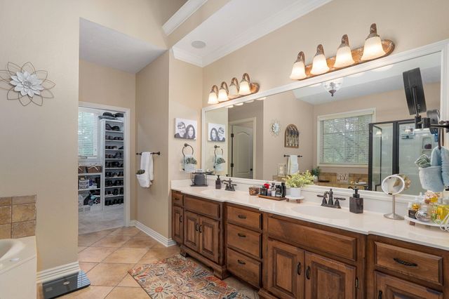 5838 S Brightwater Trail, Springfield, MO 65810