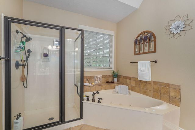 5838 S Brightwater Trail, Springfield, MO 65810