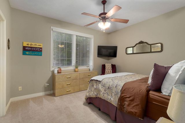 5838 S Brightwater Trail, Springfield, MO 65810