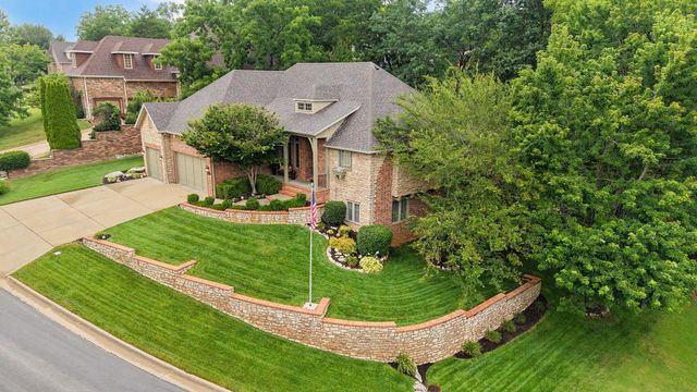 5838 S Brightwater Trail, Springfield, MO 65810