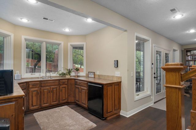 5838 S Brightwater Trail, Springfield, MO 65810
