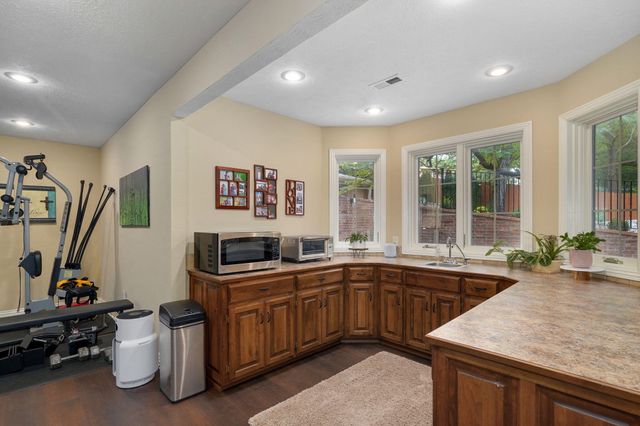 5838 S Brightwater Trail, Springfield, MO 65810