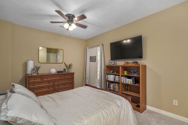 5838 S Brightwater Trail, Springfield, MO 65810