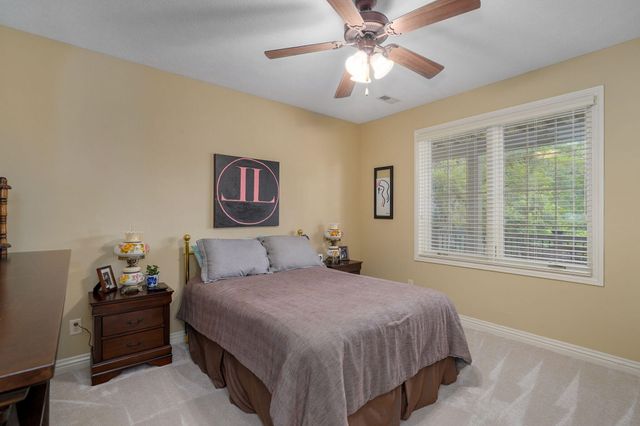 5838 S Brightwater Trail, Springfield, MO 65810