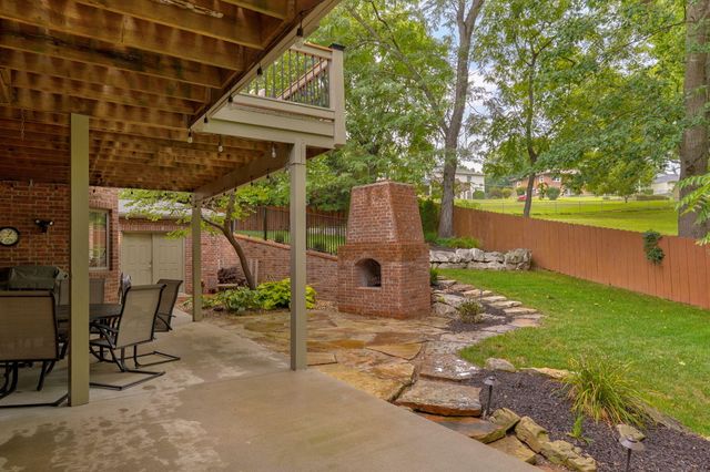 5838 S Brightwater Trail, Springfield, MO 65810