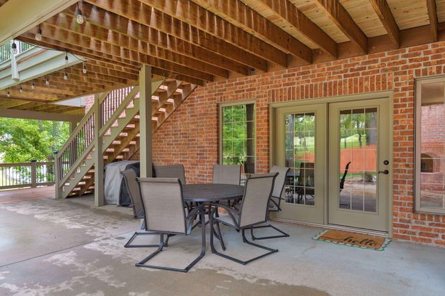 5838 S Brightwater Trail, Springfield, MO 65810