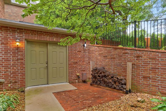 5838 S Brightwater Trail, Springfield, MO 65810