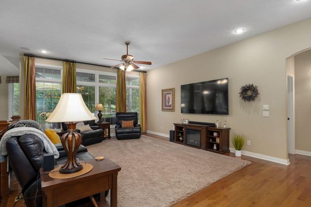 5838 S Brightwater Trail, Springfield, MO 65810