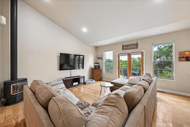 26870 Rockrose Ln, Colfax, CA 95713