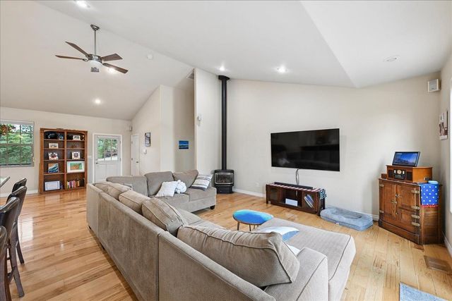 26870 Rockrose Ln, Colfax, CA 95713