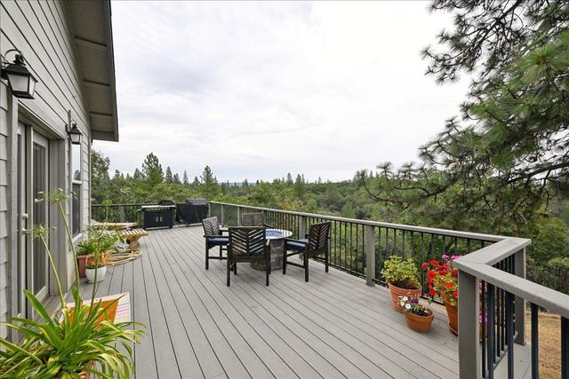 26870 Rockrose Ln, Colfax, CA 95713