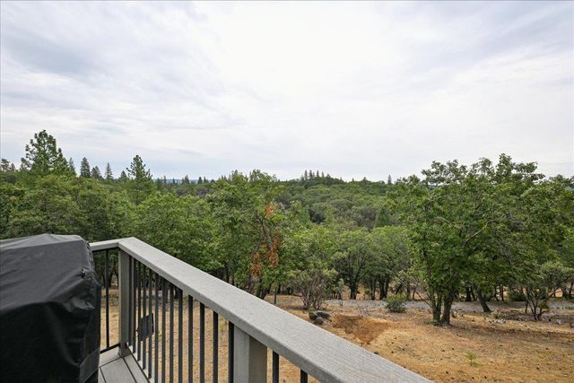 26870 Rockrose Ln, Colfax, CA 95713
