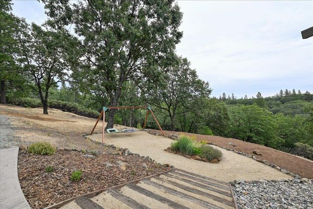 26870 Rockrose Ln, Colfax, CA 95713