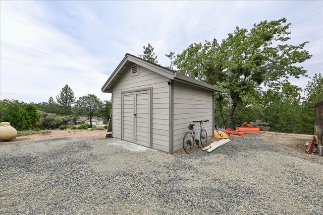 26870 Rockrose Ln, Colfax, CA 95713