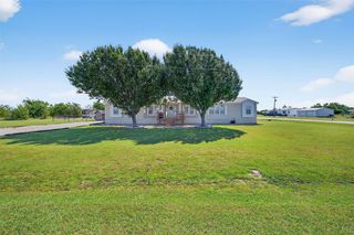 303 Oak Hollow Lane, Sherman, TX 75092