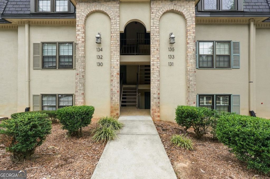 135 Elysian Way NW, Atlanta, GA 30327 — photo 5