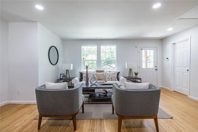 1937 Pinedale NW Drive, Atlanta, GA 30314