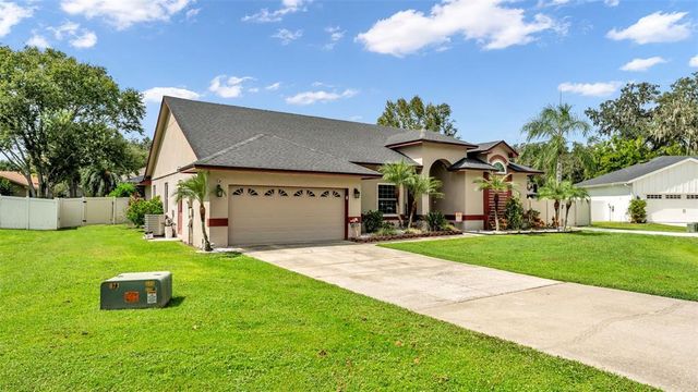 2533 SIX POINT COURT, Lakeland, FL 33811