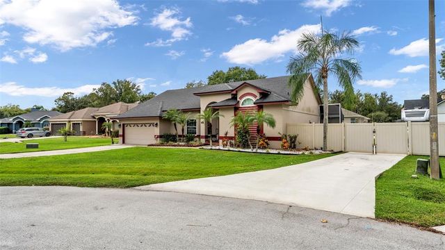 2533 SIX POINT COURT, Lakeland, FL 33811