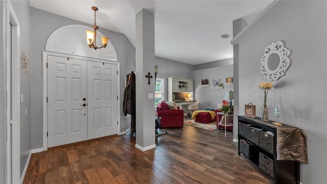 2533 SIX POINT COURT, Lakeland, FL 33811