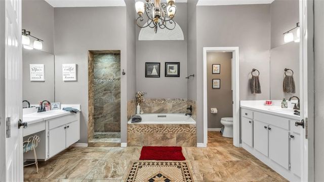 2533 SIX POINT COURT, Lakeland, FL 33811