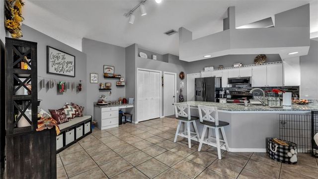 2533 SIX POINT COURT, Lakeland, FL 33811