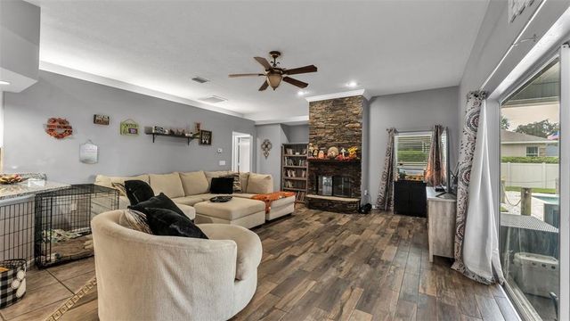 2533 SIX POINT COURT, Lakeland, FL 33811