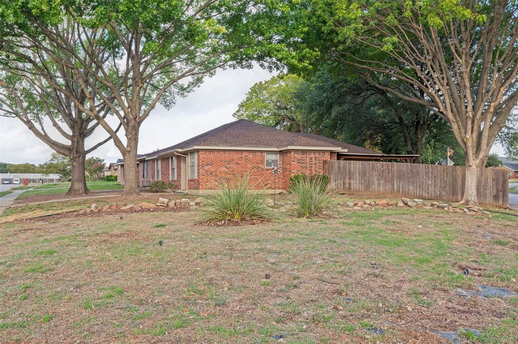 1515 Blackwell Drive, Irving, TX 75061 — photo 4