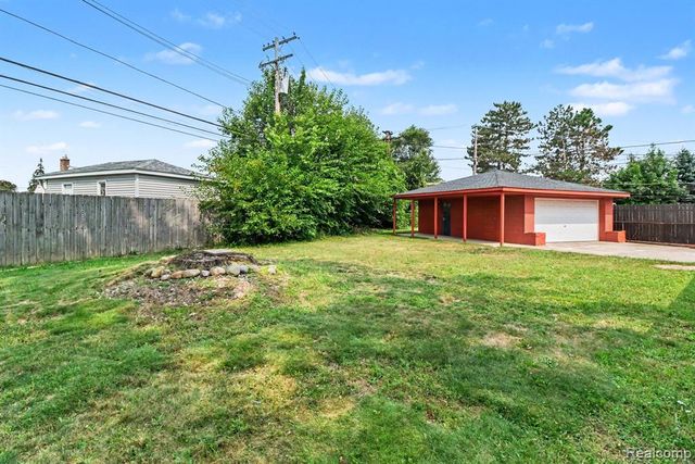31282 Fernwood Street, Westland, MI 48186