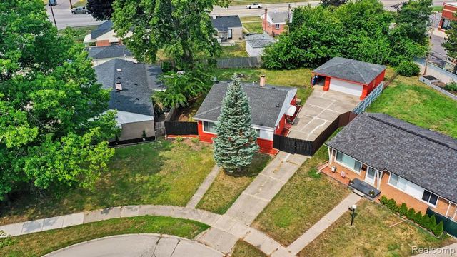 31282 Fernwood Street, Westland, MI 48186