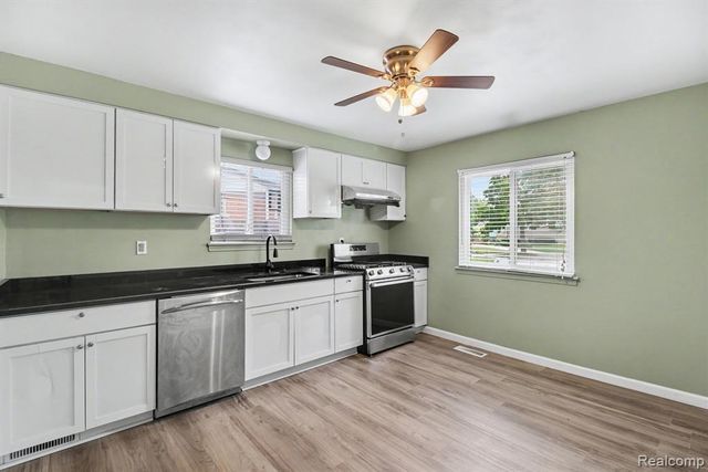 31282 Fernwood Street, Westland, MI 48186