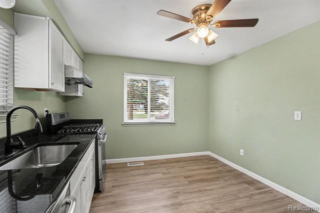 31282 Fernwood Street, Westland, MI 48186