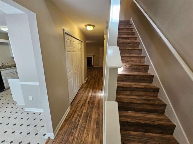 6718 Roscommon Drive, Austell, GA 30168