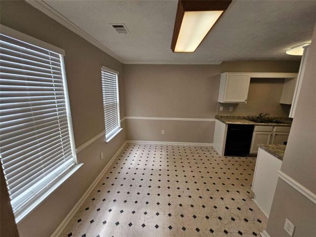 6718 Roscommon Drive, Austell, GA 30168